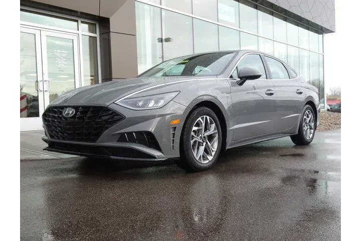 $20835 : Hyundai SONATA 2023 SEL 4dr image 1