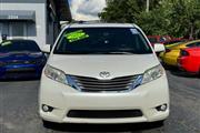 2015 Sienna XLE 8-Passenger thumbnail