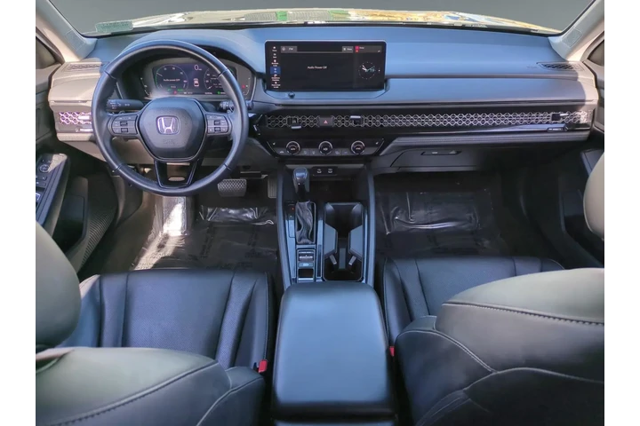 $28550 : Honda Accord Hybrid 2023 EX- image 10