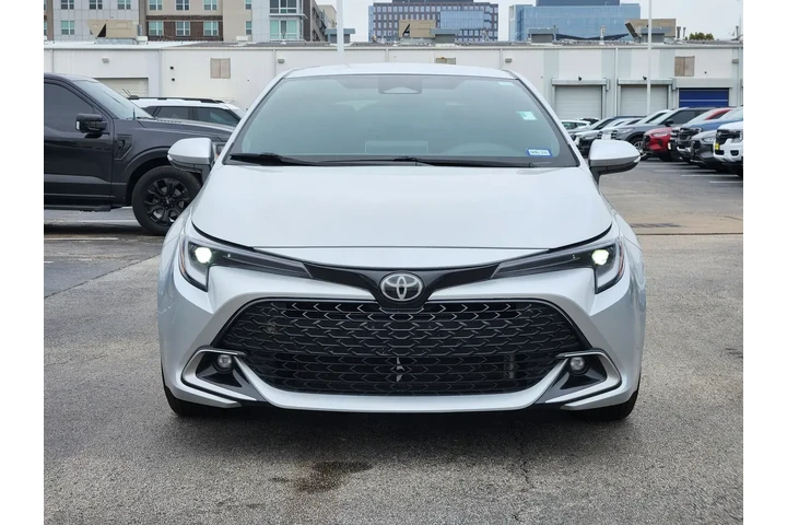 $20999 : Toyota Corolla Hatchback 202 image 2
