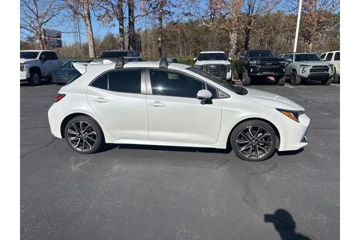 $22939 : Toyota Corolla Hatchback 202 image 5