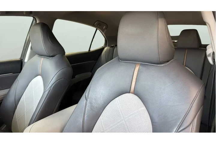 $17686 : Toyota Camry 2018 SE 4dr Sed image 9