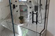 Shower doors installed thumbnail