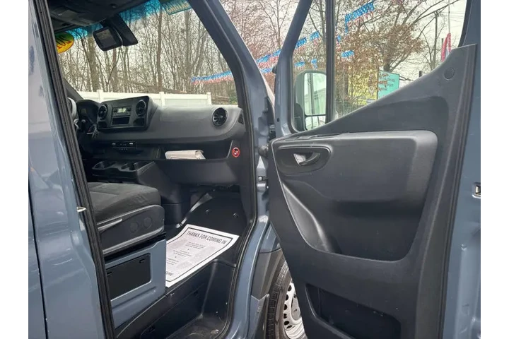 $19499 : 2019 Mercedes-Benz Sprinter 2 image 10