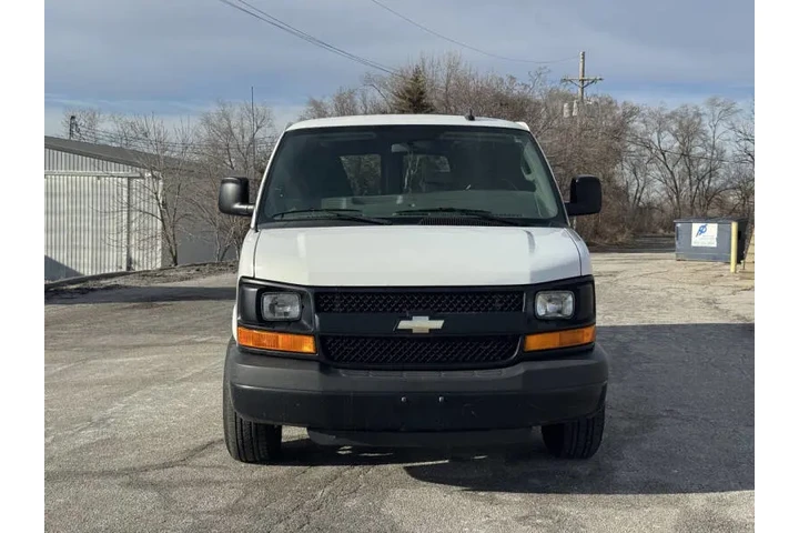 $12900 : 2016 Express 2500 image 8