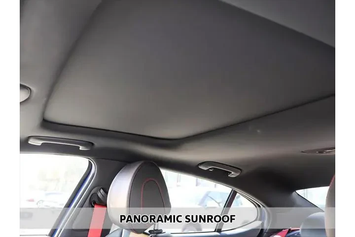 $28990 : Genesis G70 2023 2.0T 4dr Se image 4