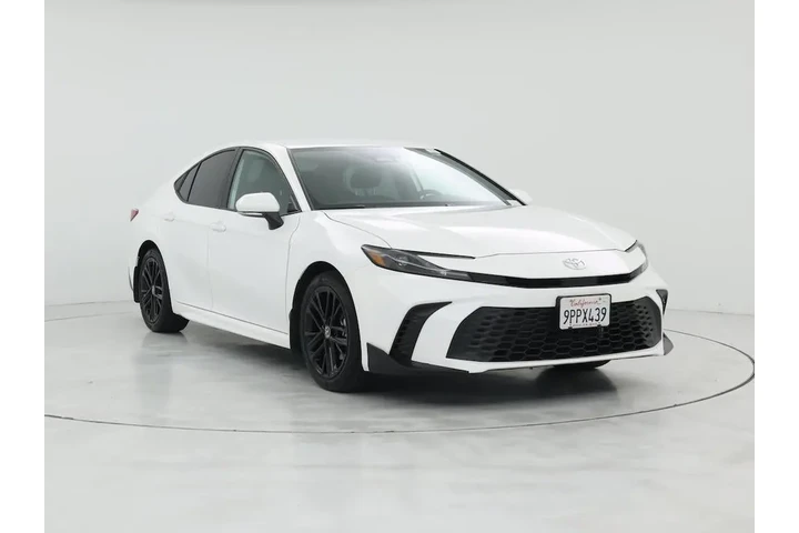 $32998 : Toyota Camry 2025 SE 4dr Sed image 1