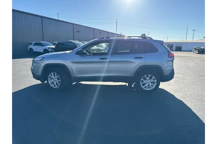 $11992 : Jeep Cherokee 2017 4x4 Sport image 7