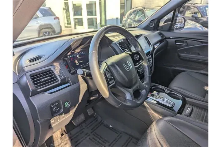 $28550 : Honda Passport 2021 AWD Tour image 6