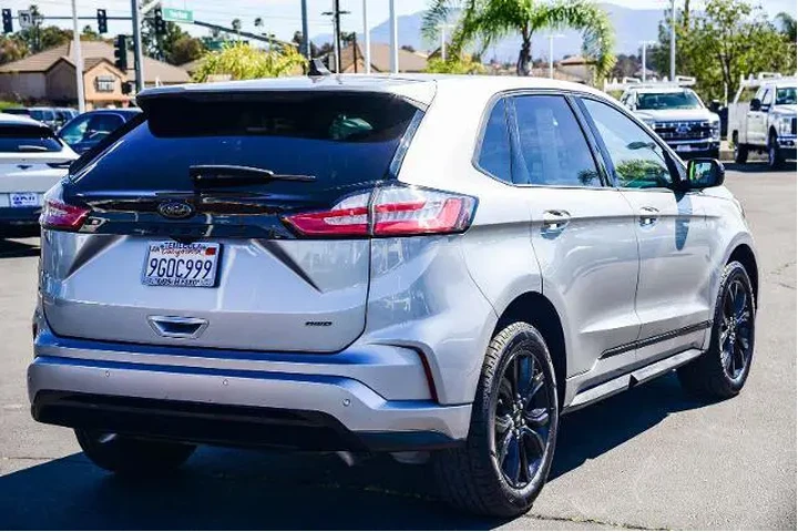$22995 : Ford Edge 2023 AWD SE 4dr Cr image 4