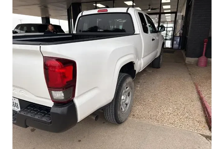 $26689 : Toyota Tacoma 2023 4x2 SR 4d image 4