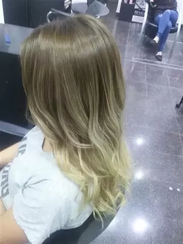 PELUQUERIA ESTILISTA COLORISTA image 4