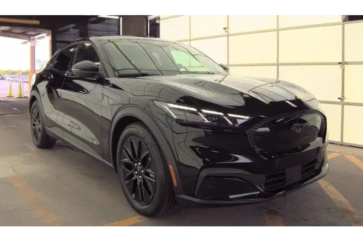 $32991 : Ford Mustang Mach-E 2025 AWD image 4