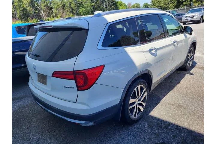 $11452 : Honda Pilot 2016 Touring 4dr image 5