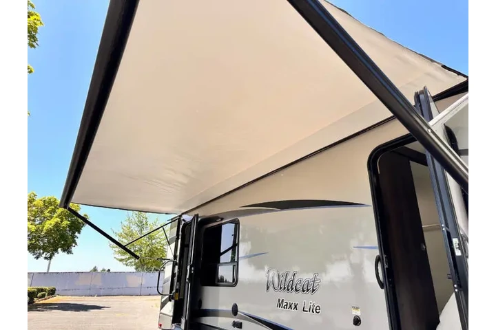 $27995 : 2020 Forest River Wildcat Max image 5