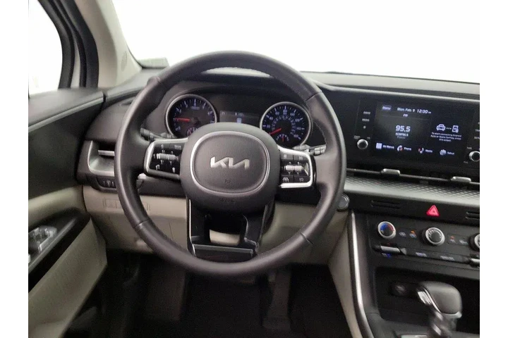 $30998 : Kia Carnival 2024 LX 4dr Min image 10