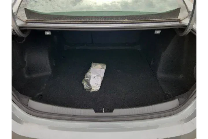 $16798 : Chevrolet Malibu 2024 LT 4dr image 8