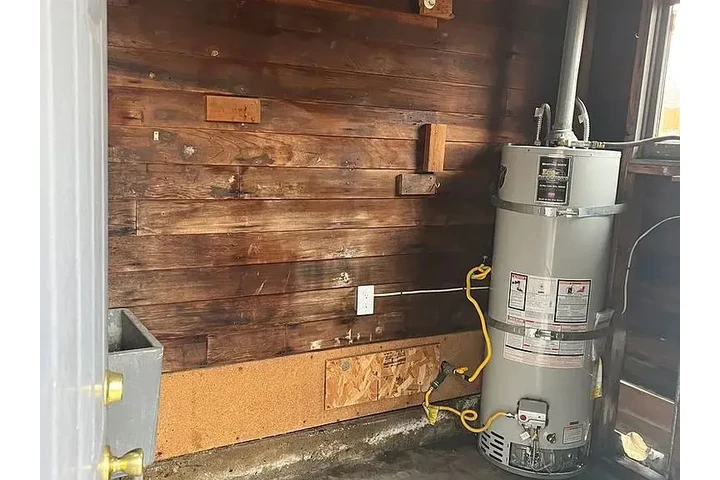 $700 : Amplia casa de 1 dormitorio image 9