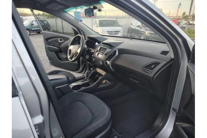 $7950 : 2013 Tucson GL image 7