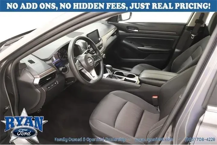 Nissan Altima 2024 2.5 SV 4d image 9