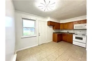 $550 : Rental property with 2 bedro thumbnail