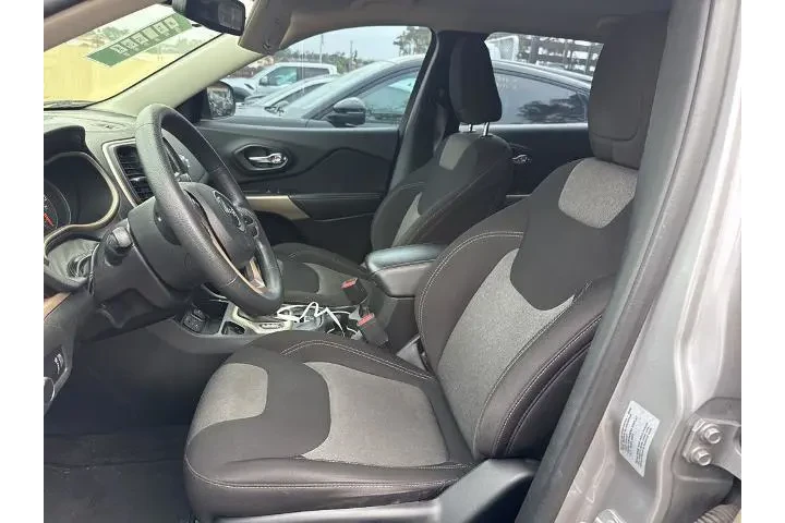 $14012 : Jeep Cherokee 2017 Sport 4dr image 7