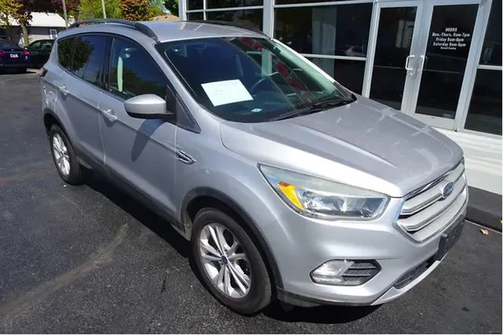 $11999 : 2018 Escape image 9