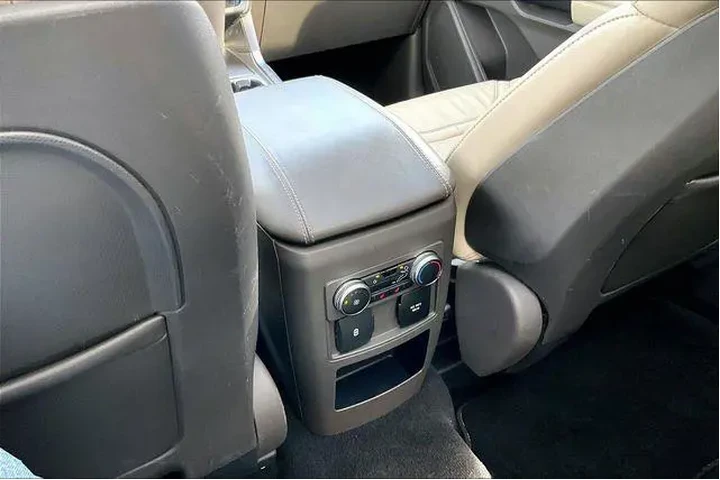 $24000 : Ford Explorer 2020 AWD Plati image 10