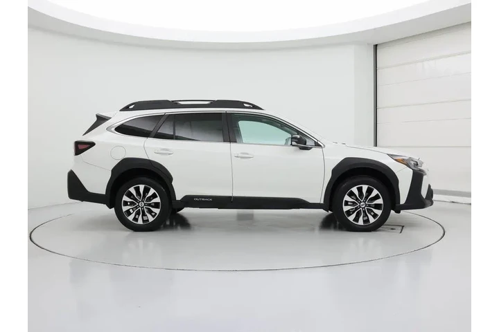 $31998 : Subaru Outback 2023 AWD Limi image 7