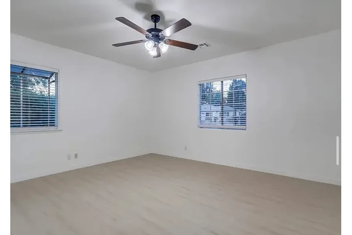 $2480 : Nice 3Bedroom House image 3