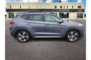 $10877 : Hyundai TUCSON 2017 AWD Limi thumbnail