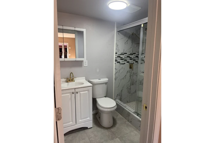 $1900 : New apartment image 6