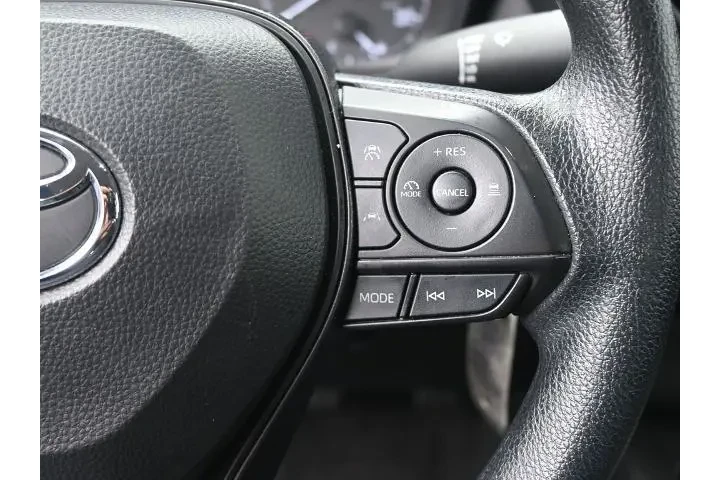 $22991 : Toyota Corolla 2024 LE 4dr S image 7