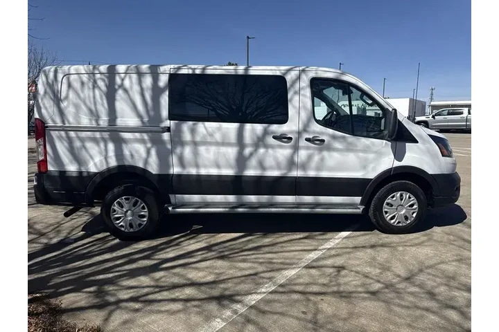 $33900 : Ford Transit 2024 250 3dr SW image 8
