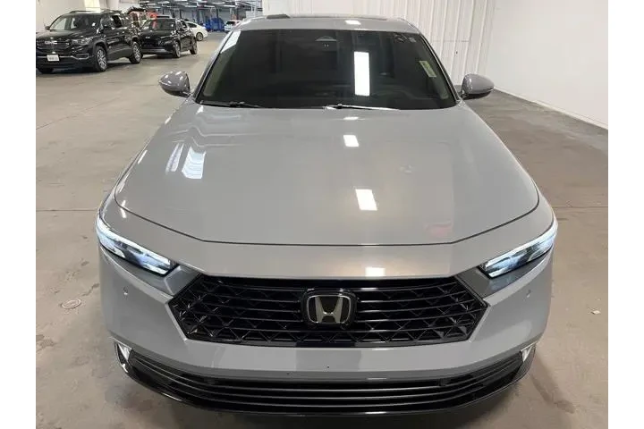 $31970 : Honda Accord Hybrid 2024 Tou image 8
