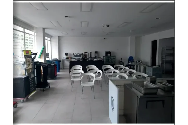 $1500000000 : Venta de casa para tu negocio image 6