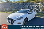 $13758 : PRE-OWNED 2020 NISSAN ALTIMA thumbnail