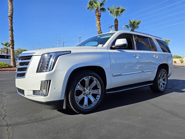 $47923 : Pre-Owned 2020 Escalade Luxury image 2