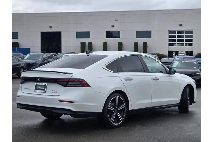 $27298 : Honda Accord Hybrid 2024 Spo image 7