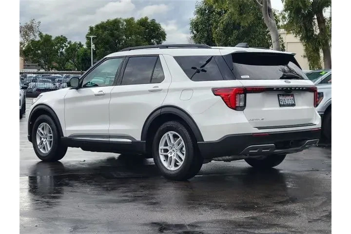$38988 : Ford Explorer 2025 Active 4d image 2