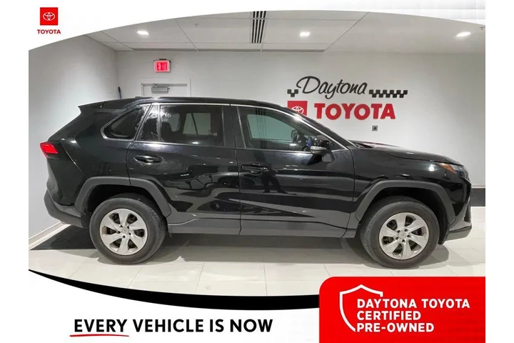 $26000 : Toyota RAV4 2023 LE 4dr SUV image 3