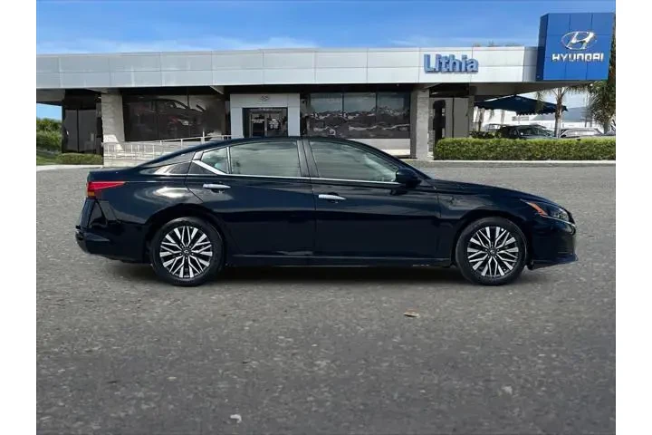 $20777 : Nissan Altima 2025 2.5 SV 4d image 9