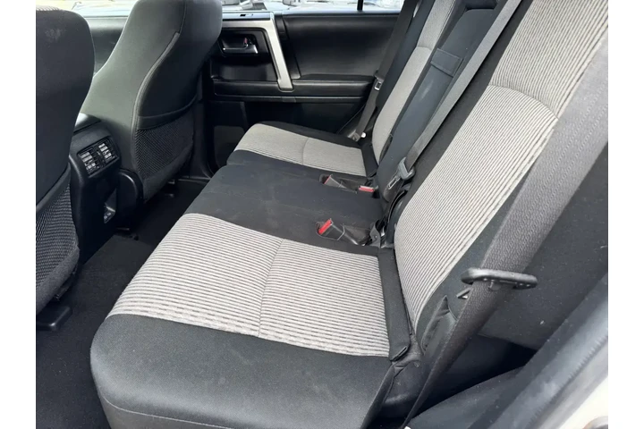 $39549 : Toyota 4Runner 2024 4x2 SR5 image 10