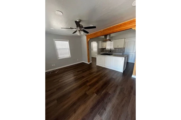 $900 : ¡Encantadora casa renovada! image 7