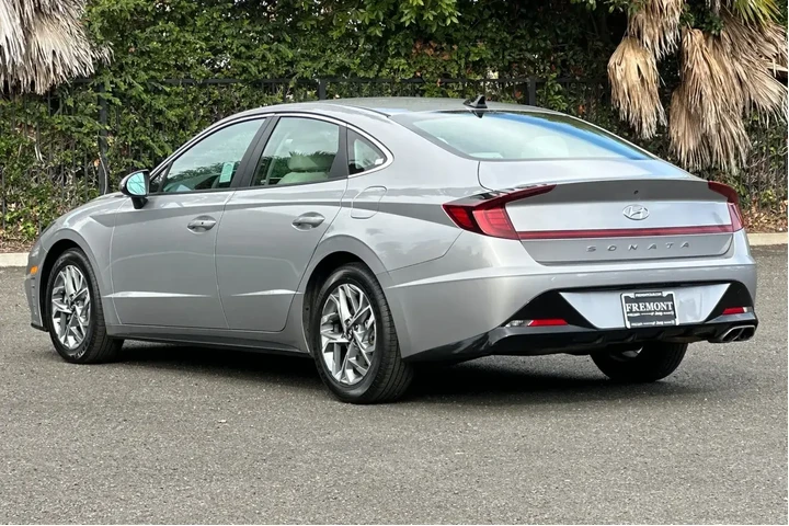 $20400 : Hyundai SONATA 2023 SEL 4dr image 5