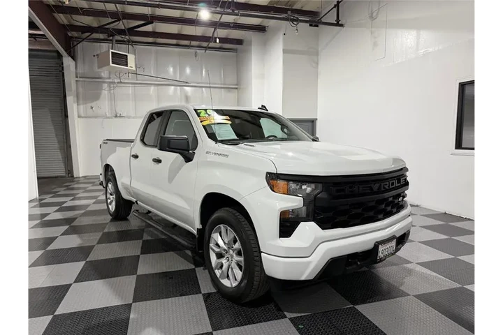 $37599 : Silverado 1500 2024 image 2