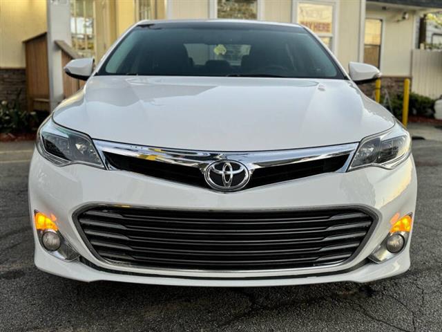 2013 Avalon XLE Premium image 3