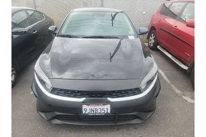 $19991 : Kia Forte 2023 LX 4dr Sedan image 2