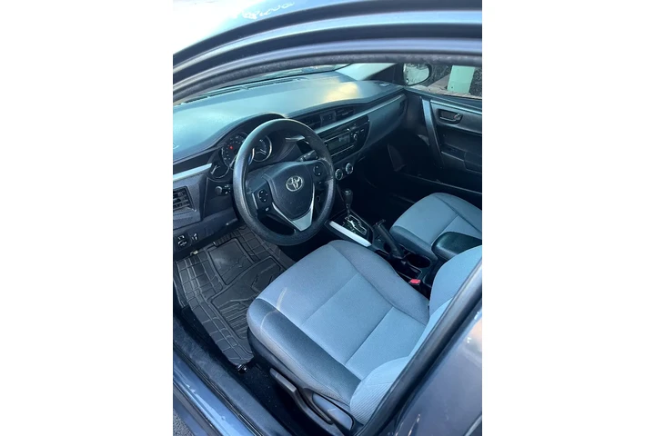 $5300 : 2015 Toyota Corolla Runs Great image 6