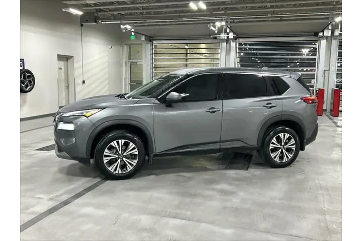 $19666 : Nissan Rogue 2021 AWD SV 4dr image 2